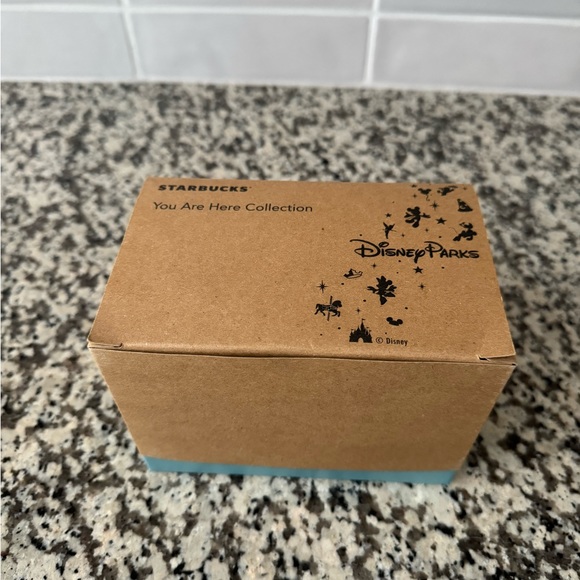 Disneyland Paris 30th anniversary Starbucks mug - Picture 5 of 7